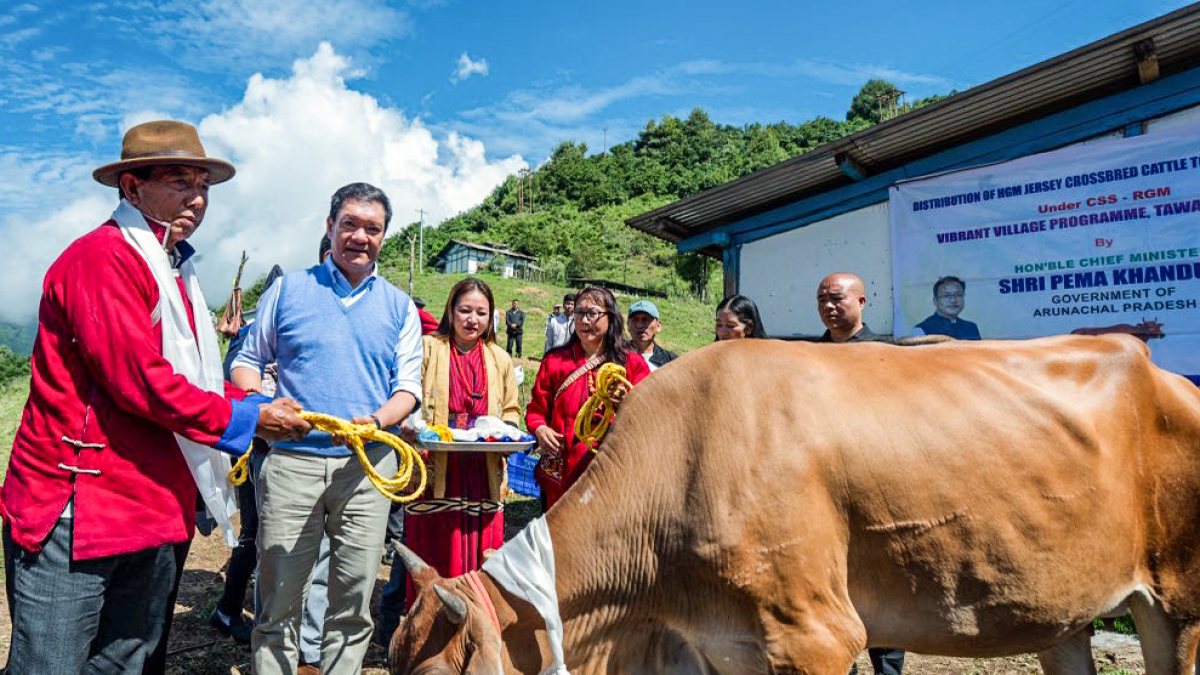 Arunachal Pradesh Chief Minister Pema Khandu distributes High Genetic Merit…
