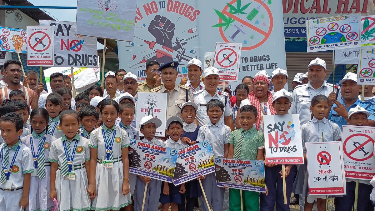 Police, volunteers, children rally against drug abuse in Siliguri