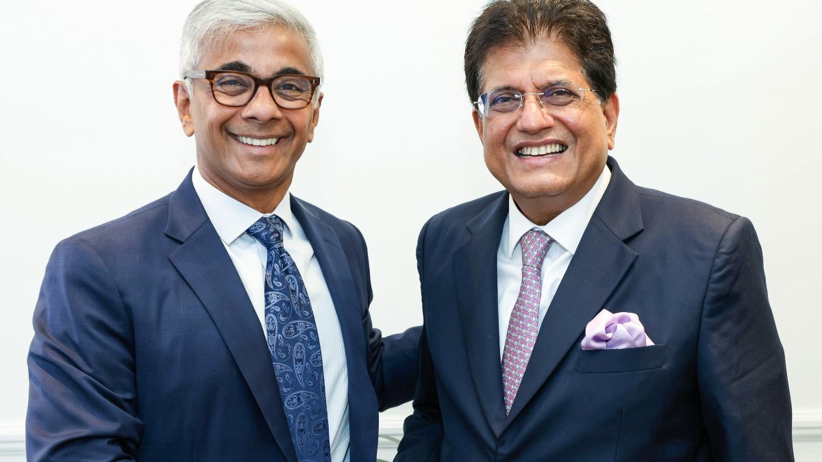 Piyush Goyal meets HSBC's Vivek Ramachandran in New Delhi