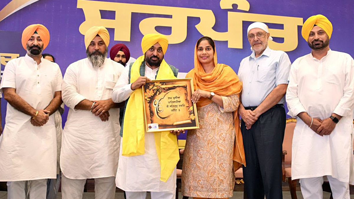 Punjab CM Bhagwant Mann felicitated at Sarpanch Meeting in Patiala