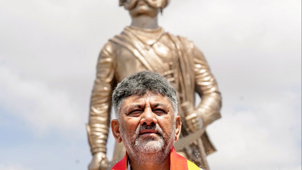 Karnataka CM Shivkumar pays tribute to Kempegowda on 517th birth anniversary