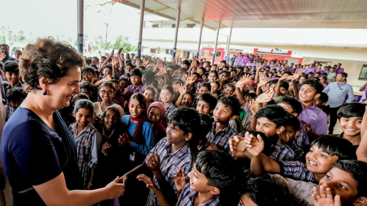Priyanka Gandhi flags off school bus in Wayanad