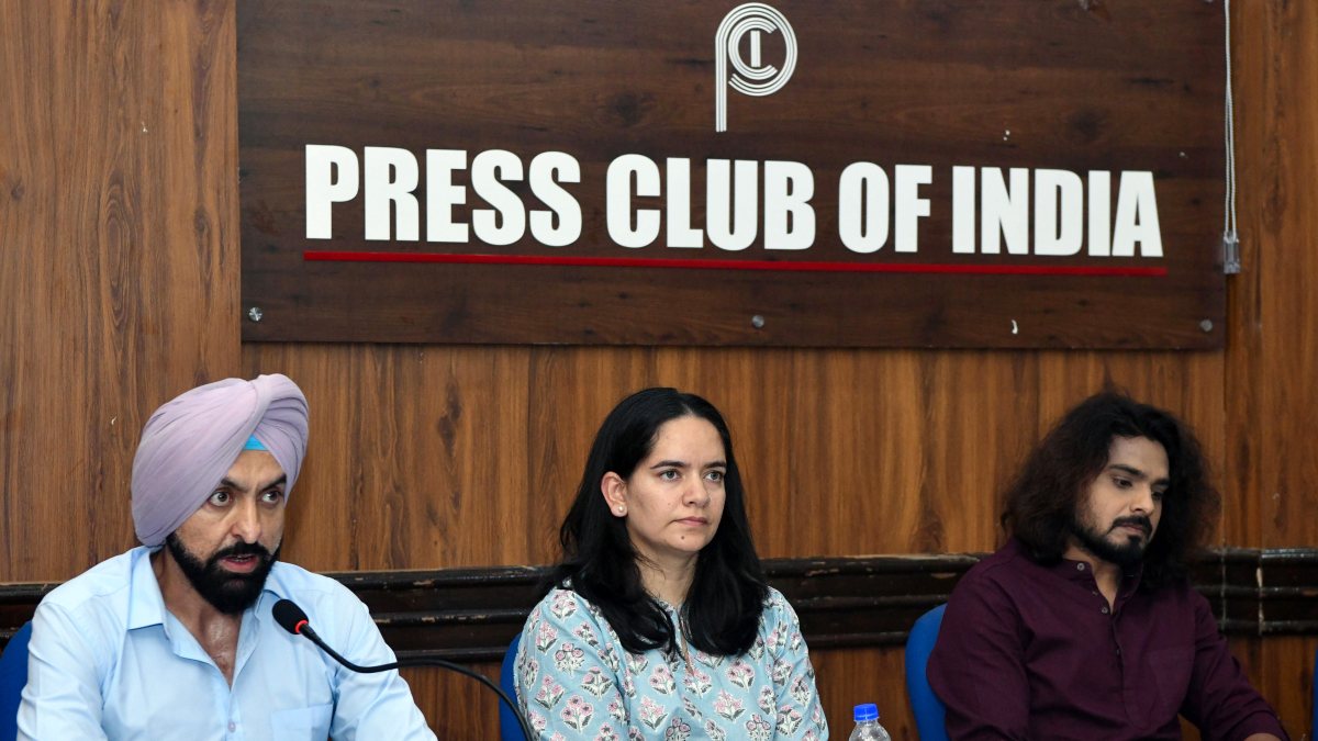 Ronjan Sodhi speaks at tribute meet for Raja Randhir Singh and Jaspal Rana