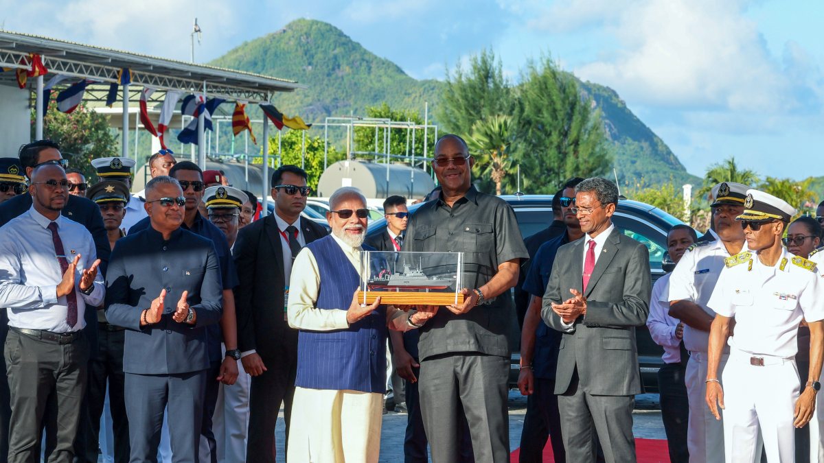 Modi hands over Fast Patrol Vessel to Seychelles Coast Guard