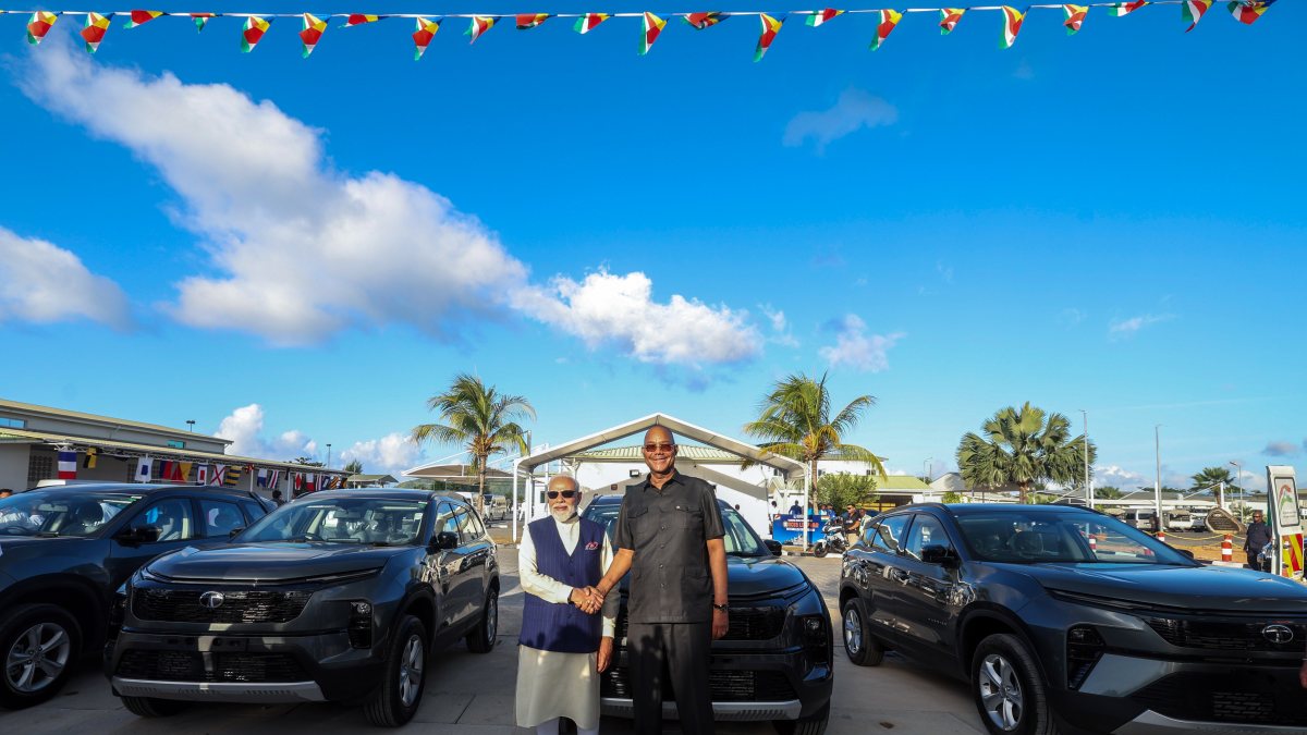 Prime Minister Narendra Modi and Seychelles President Patrick Herminie during…