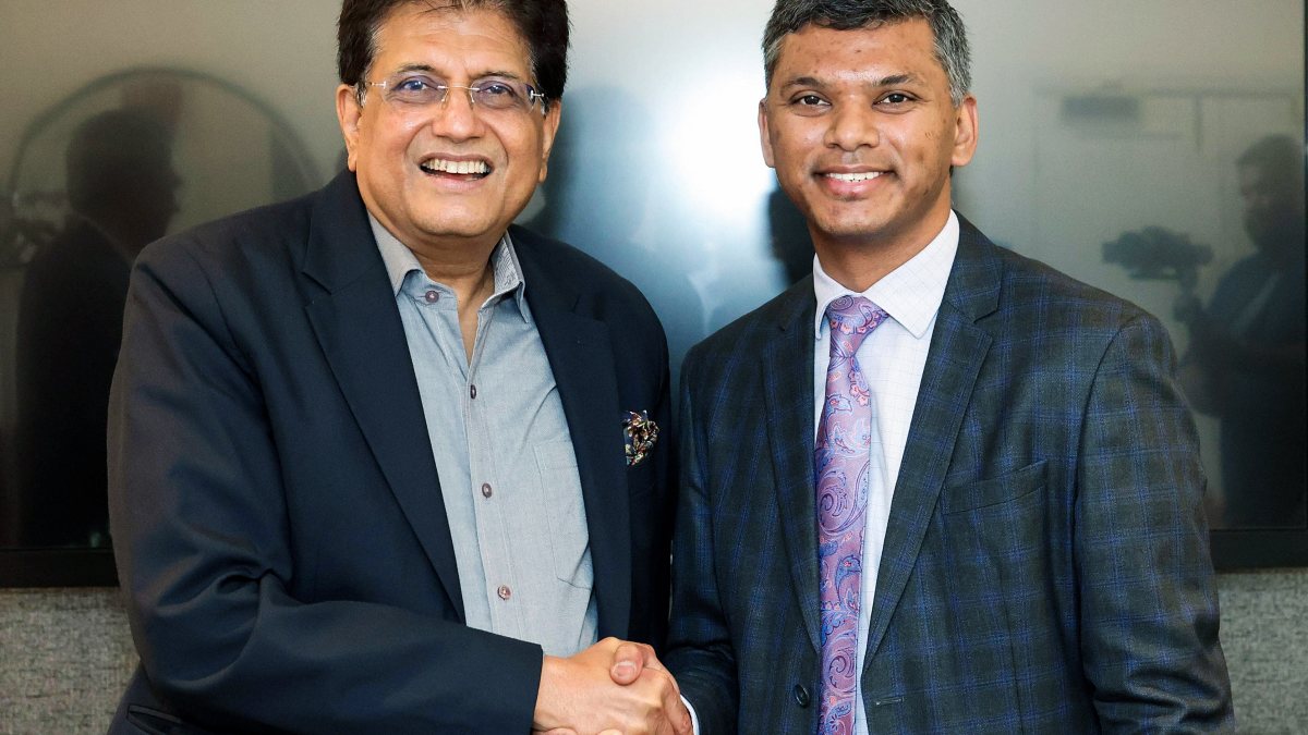 Union Minister Piyush Goyal meets Head of Safe Autonomy at Warwick…