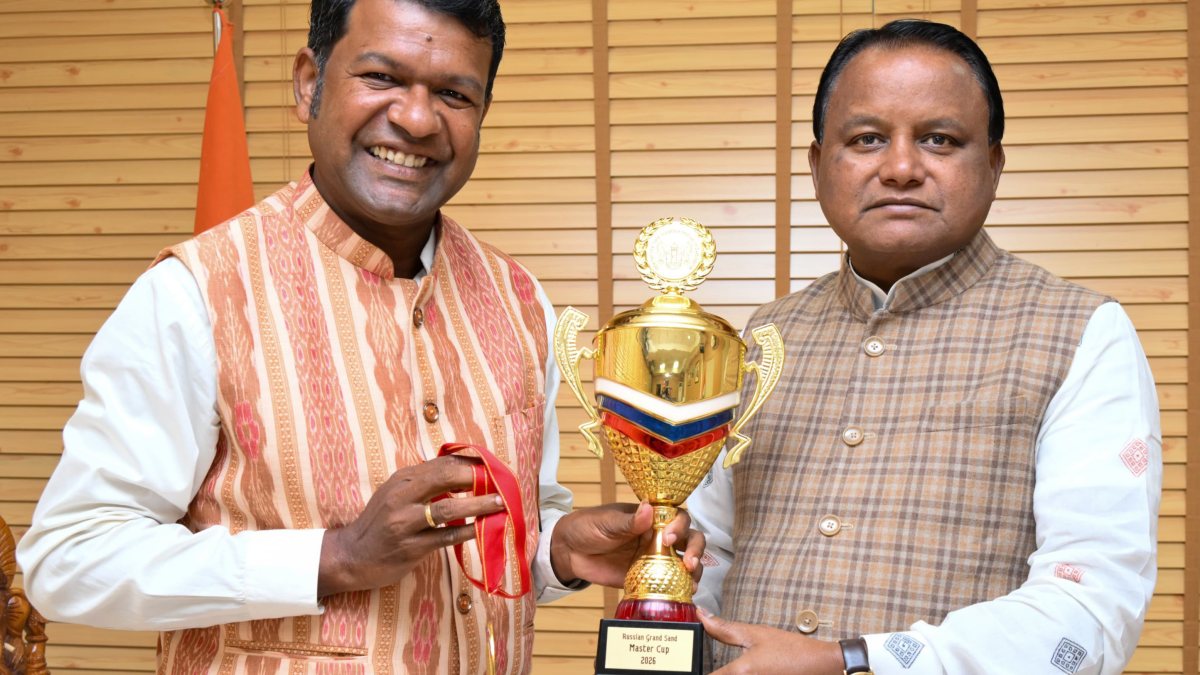 Odisha CM congratulates sand artist Sudarshan Pattnaik on Russian win