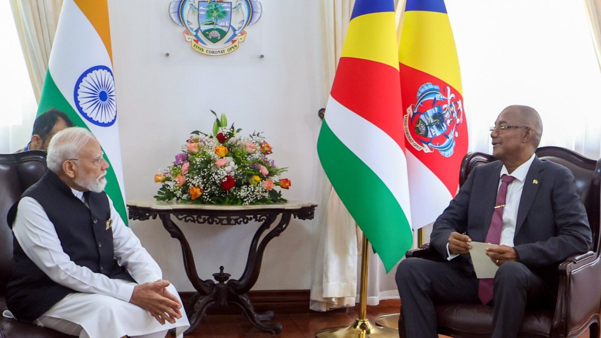 Prime Minister Narendra Modi meets Seychelles President Patrick Herminie, in…