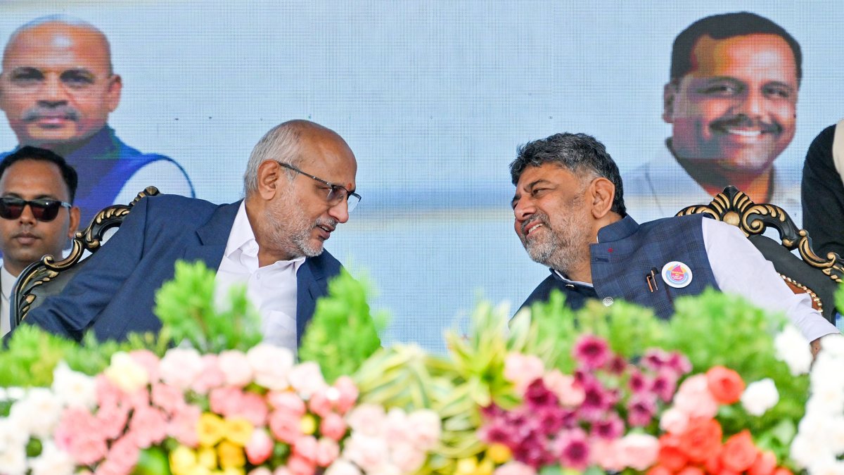 VP Radhakrishnan, CM Shivakumar at Bengaluru health university event