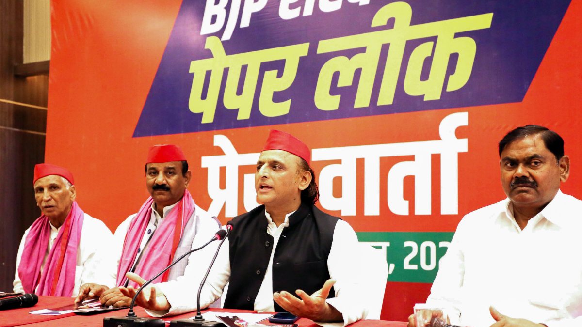 Samajwadi Party chief Akhilesh Yadav with party leaders speaks during the…