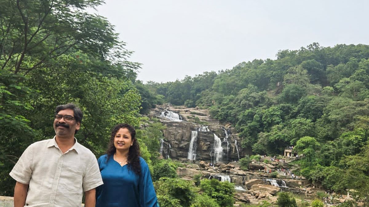 Hemant Soren visits Jonha Falls to boost Jharkhand eco-tourism