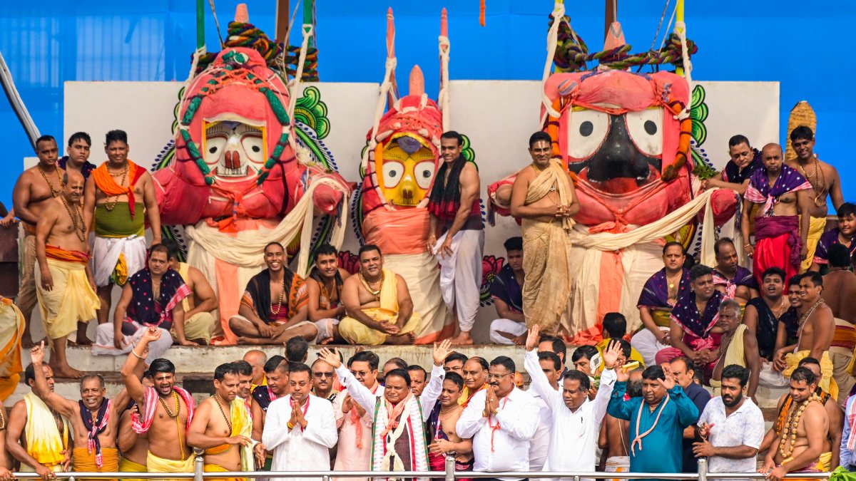 Odisha Chief Minister Mohan Charan Majhi and BJP MP Sambit Patra at the Snana…