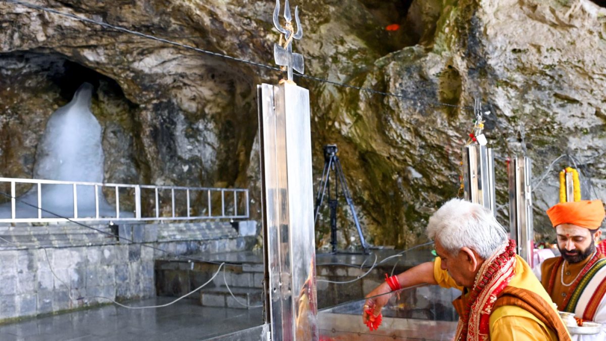 J&K LG Manoj Sinha performs Pratham Puja at Amarnath shrine