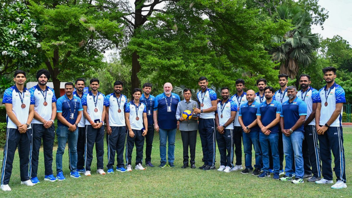 Indian volleyball team wins historic bronze at AVC Cup