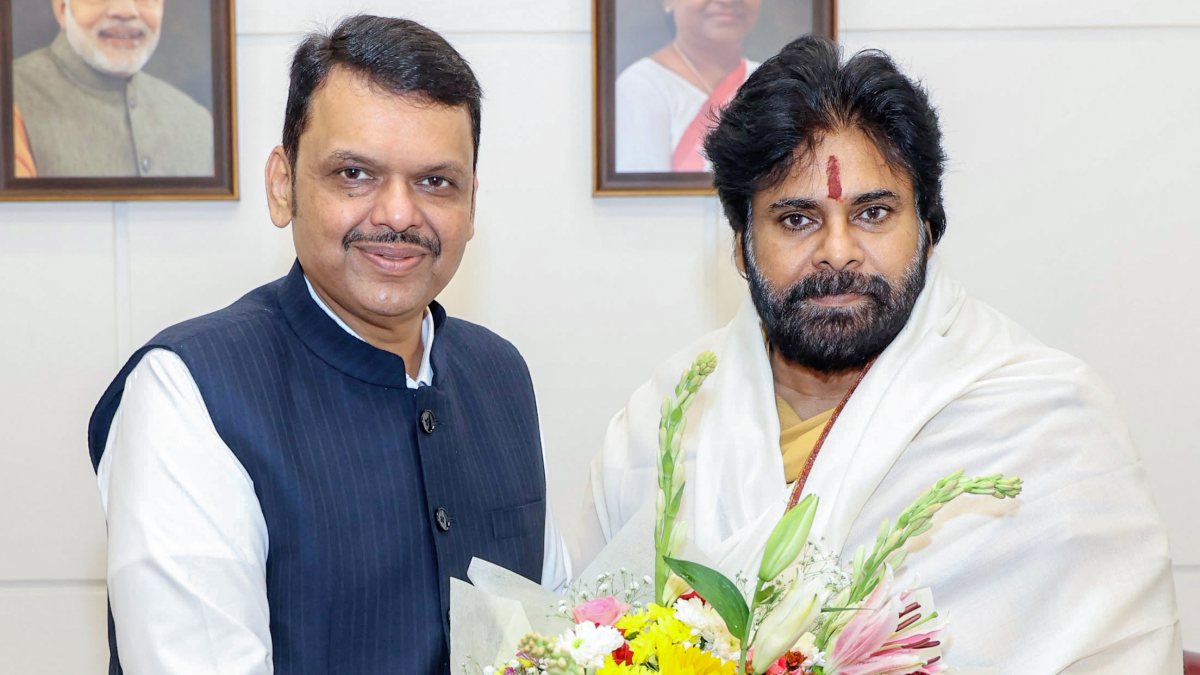 Pawan Kalyan meets Maharashtra CM Fadnavis in Mumbai