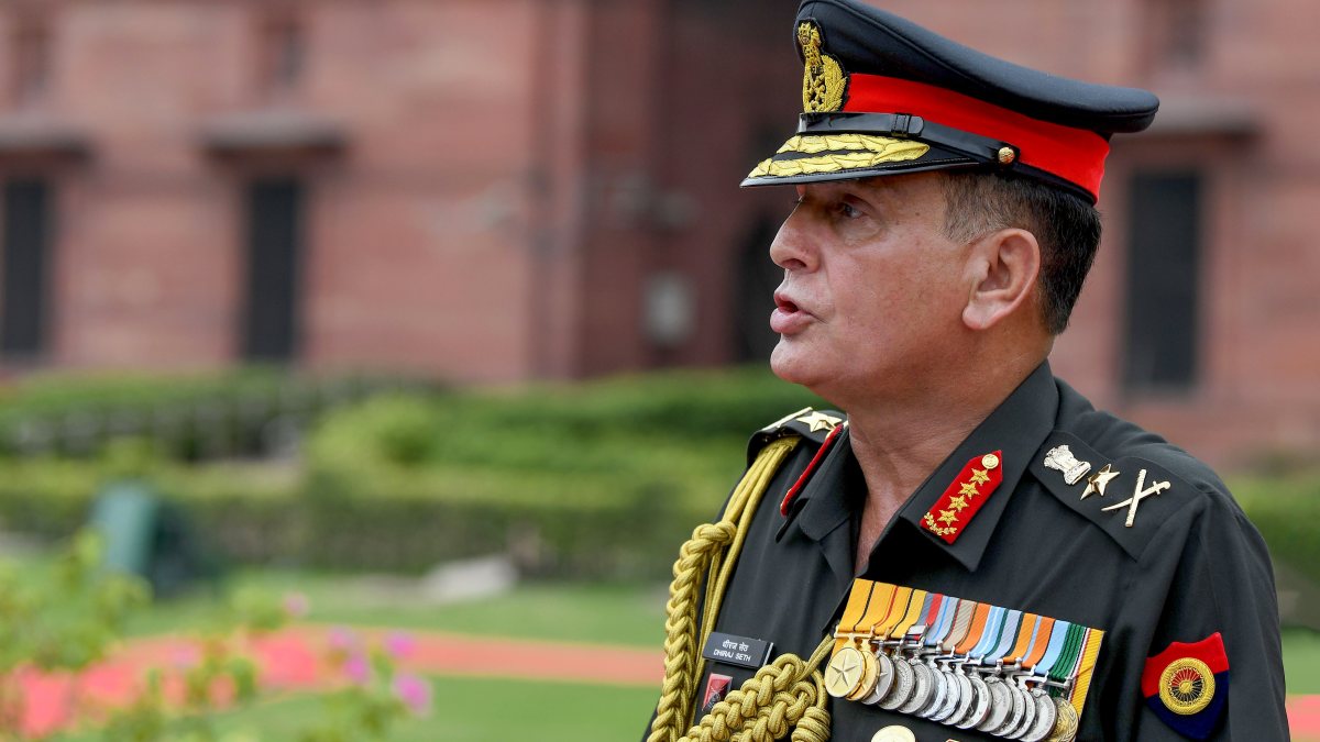 General Dhiraj Seth inspects Guard of Honour as new Army Chief