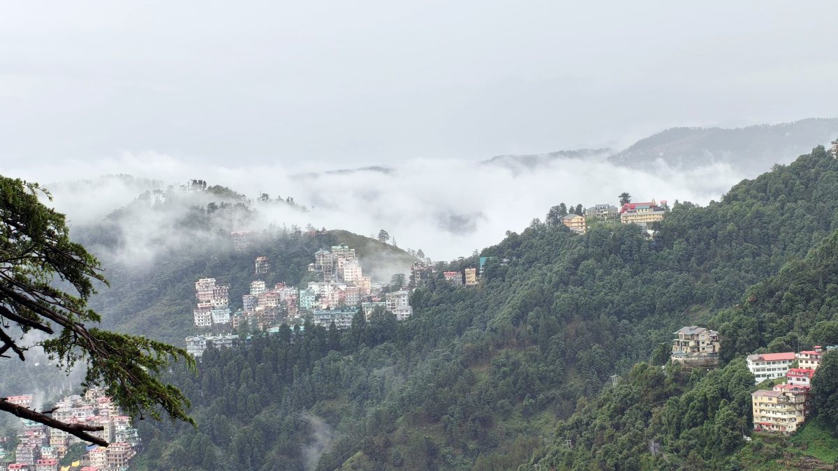 Shimla town shrouded in dense cloud cover