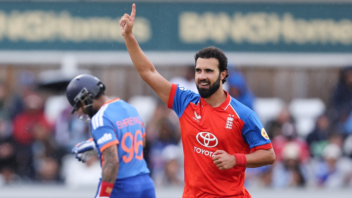 Saqib Mahmood celebrates Shreyas Iyer's wicket in 1st T20I