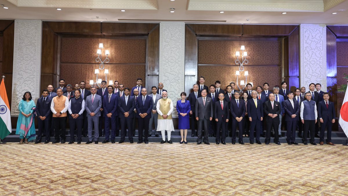 Modi and Takaichi pose for group photo at India-Japan forum
