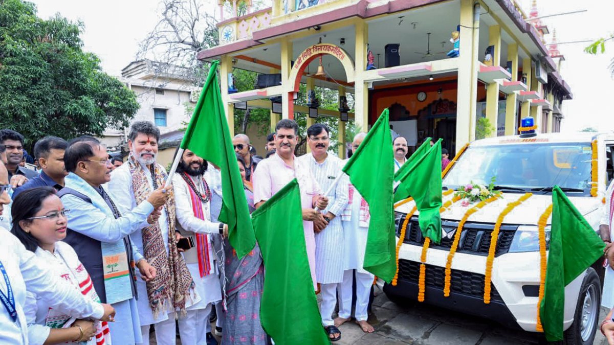 Chhattisgarh CM flags off new ambulance at Sothi Ashram