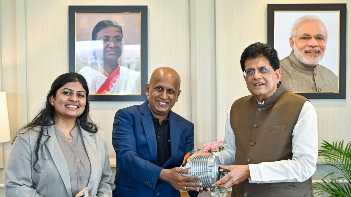 Union Minister Piyush Goyal meets Founder & CEO of Bengaluru-based Chara…