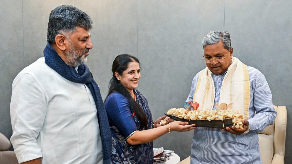 Karnataka CM Shivakumar meets former CM Siddaramaiah in Bengaluru