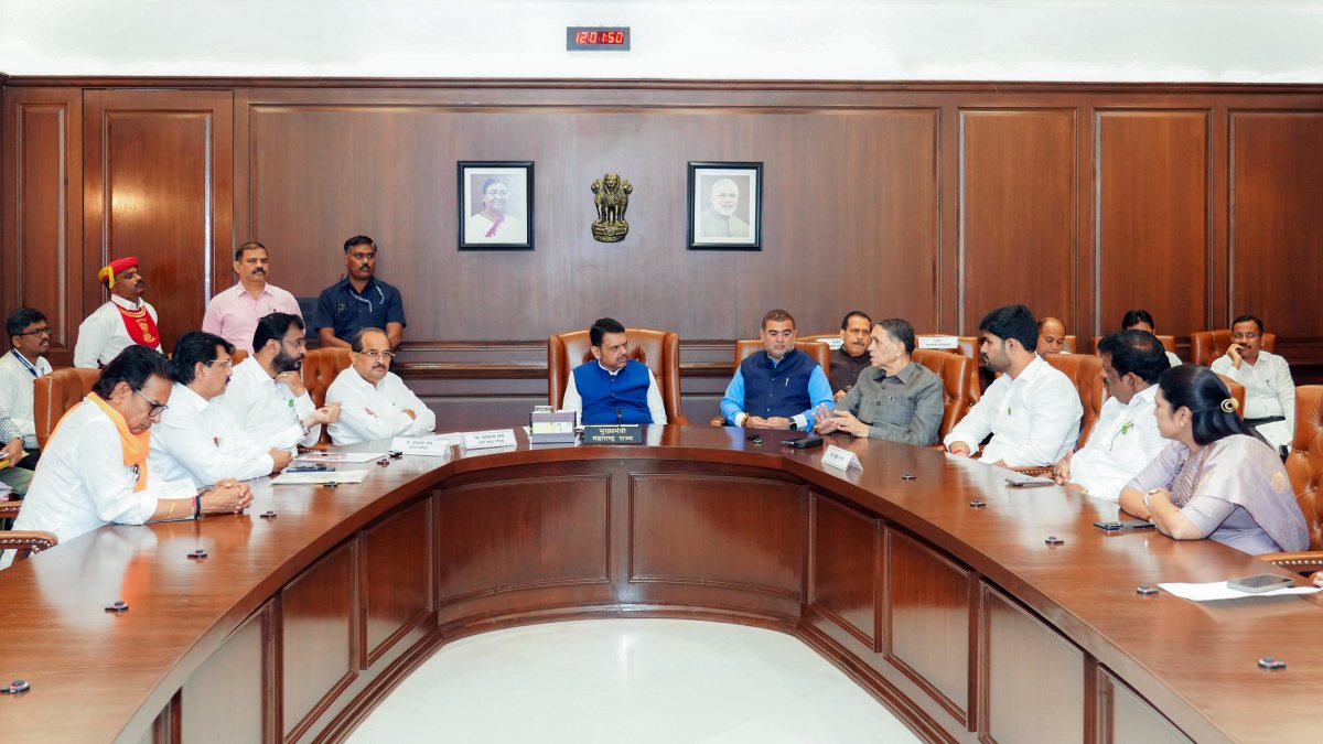 Maharashtra CM Fadnavis chairs meeting with minister Vikhe Patil in Mumbai