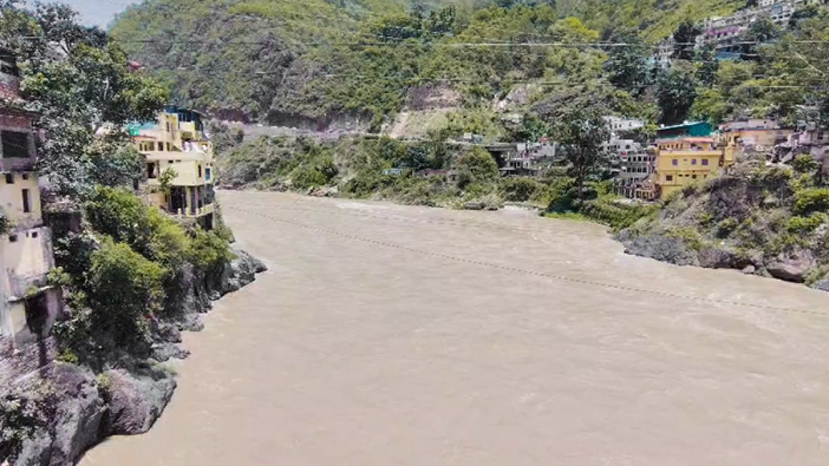 Alaknanda River water level rises after continuous rainfall in Rudraprayag