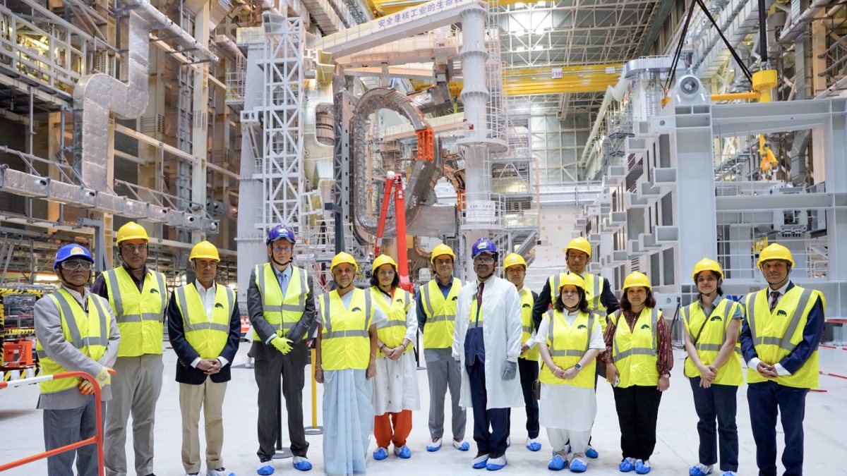 Sitharaman meets Indian professionals at ITER project in France