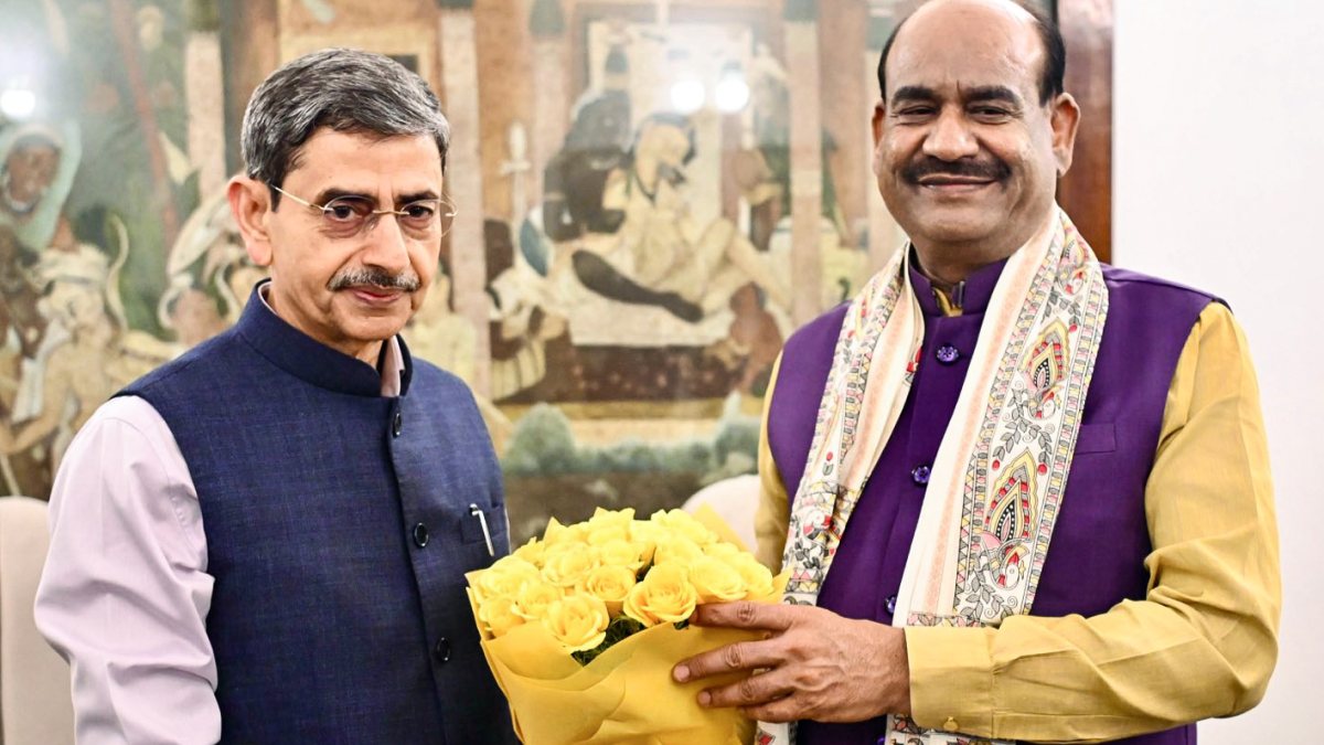Lok Sabha Speaker Om Birla meets West Bengal Governor at Raj Bhavan