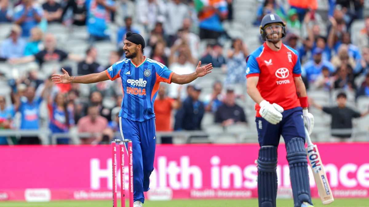 Arshdeep Singh celebrates after dismissing Philip Salt in 2nd T20I