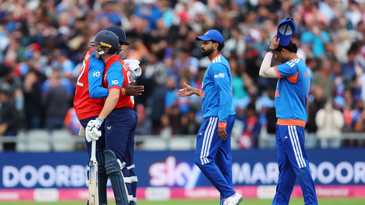 England beat India in second T20I at Old Trafford