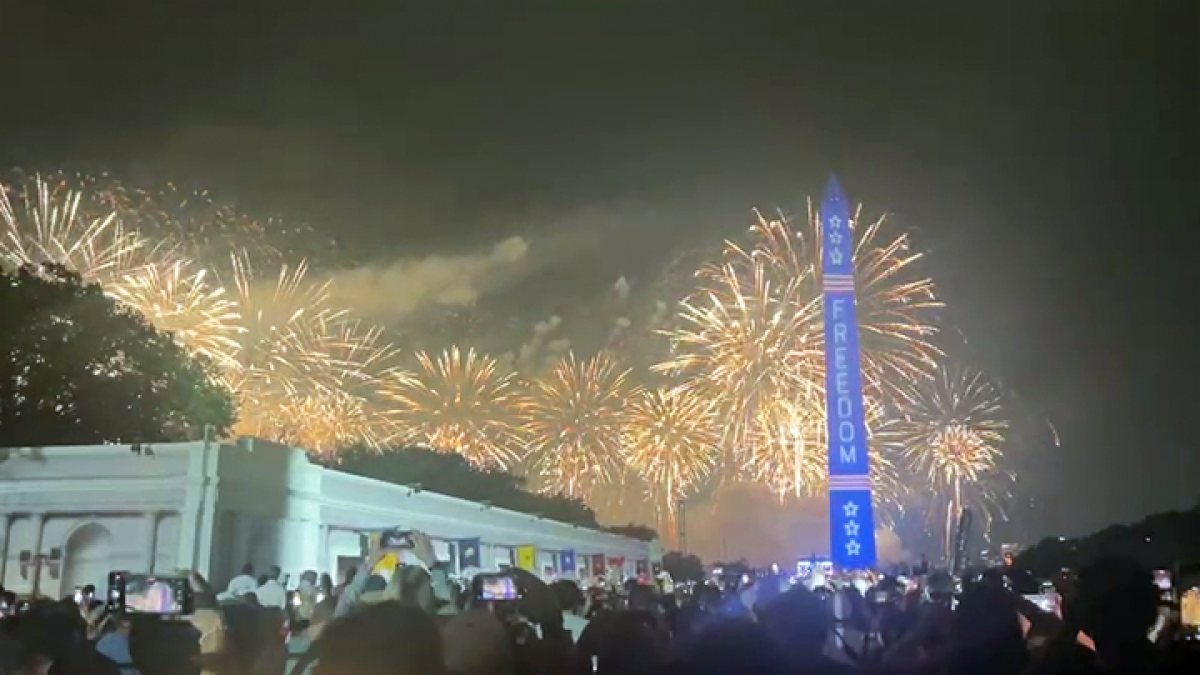 Fireworks light up National Mall for US 250th Independence Day