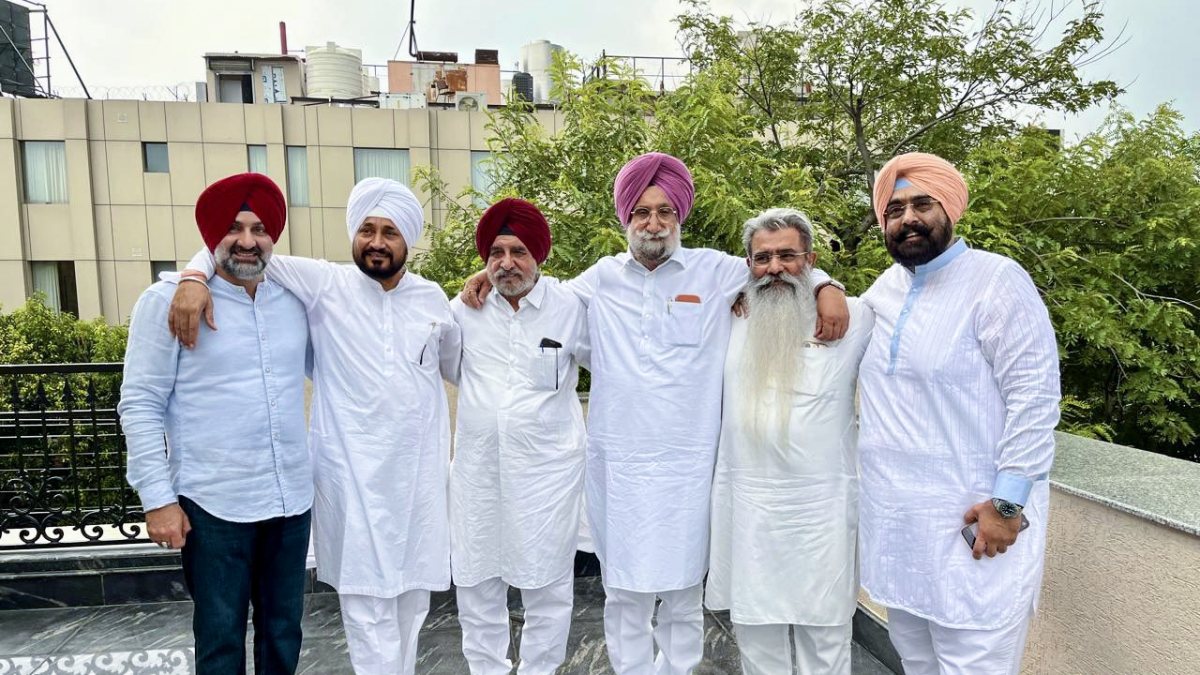 Channi meets Congress Punjab leaders in Chandigarh