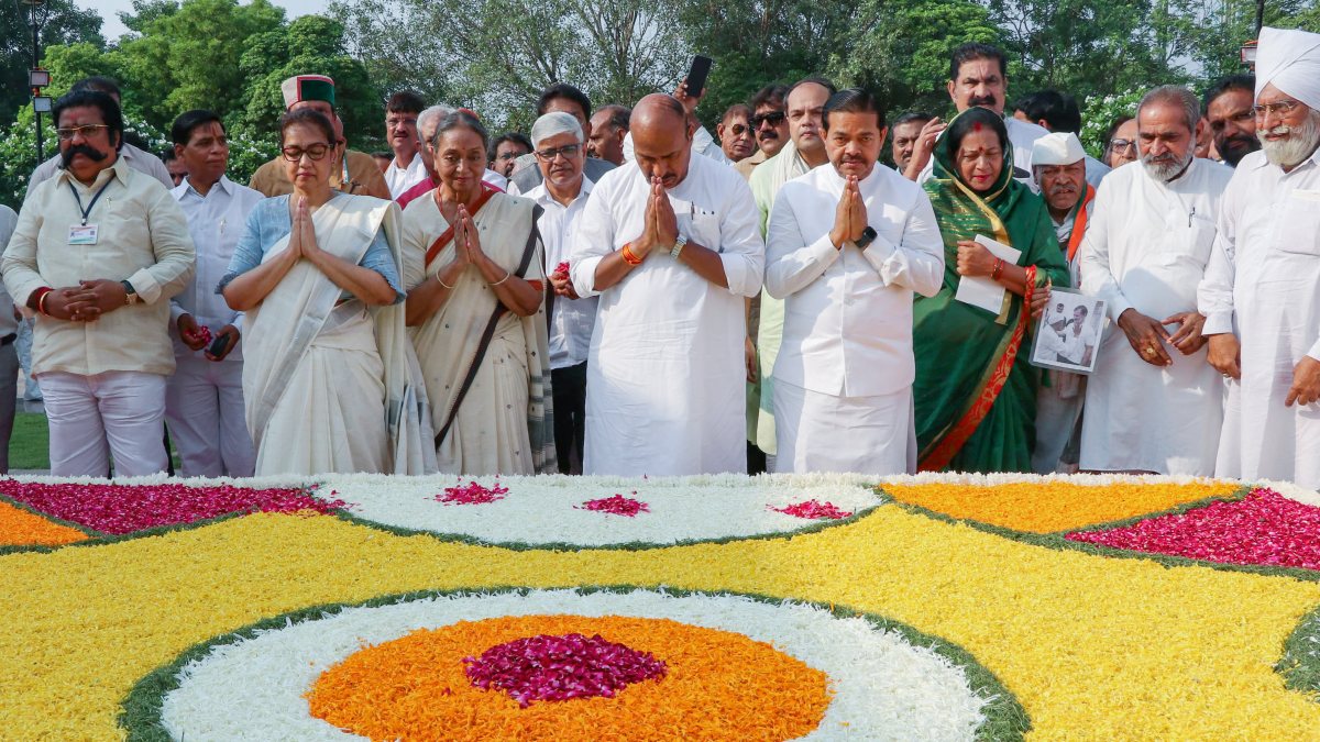 Meira Kumar pays tribute to father Jagjivan Ram on death anniversary