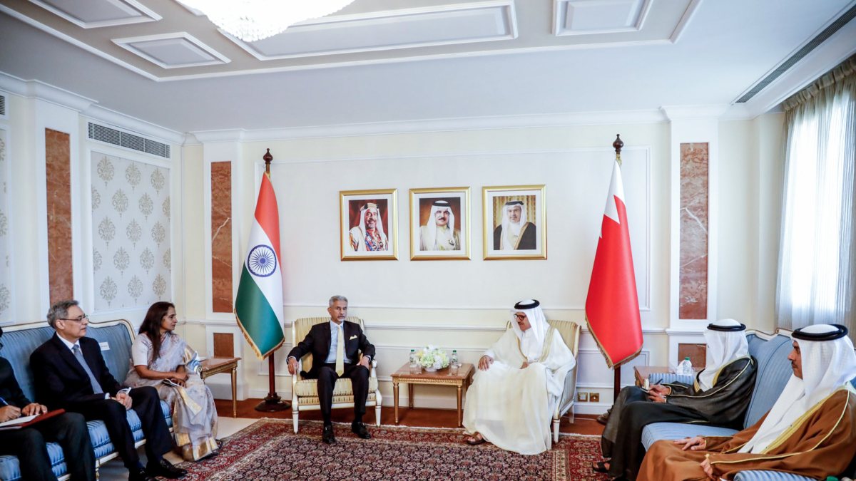 EAM Jaishankar meets Bahrain foreign minister in Manama