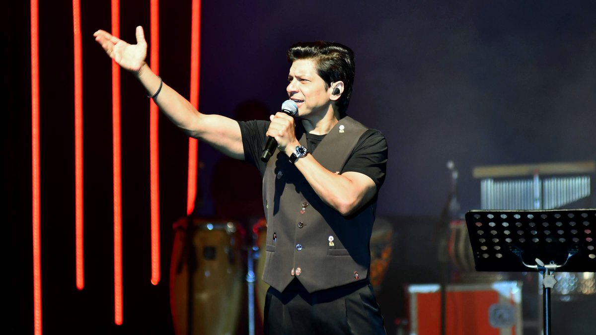 Shaan performs at Prag Cine Awards 2026 in Guwahati