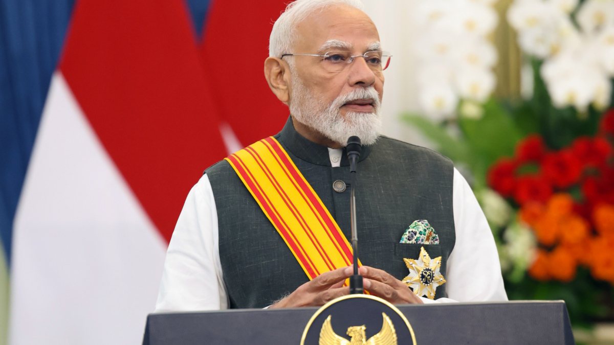 PM Modi addresses joint press meet in Jakarta
