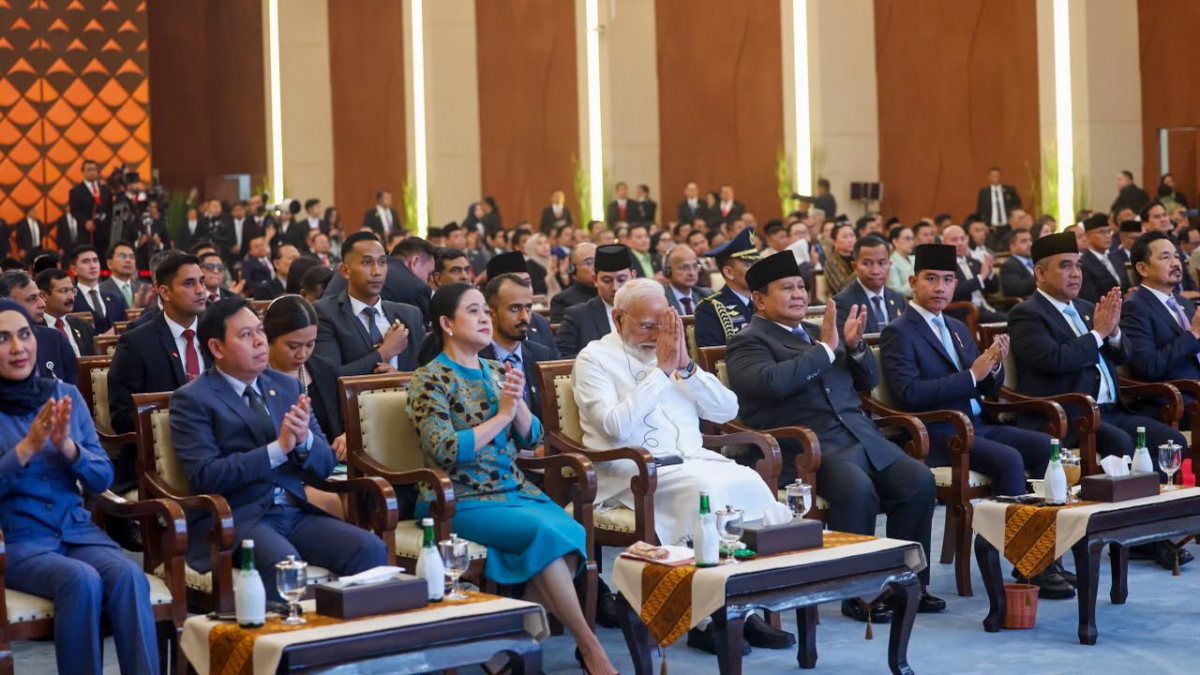 Modi and Prabowo meet at Indonesian Parliament in Jakarta