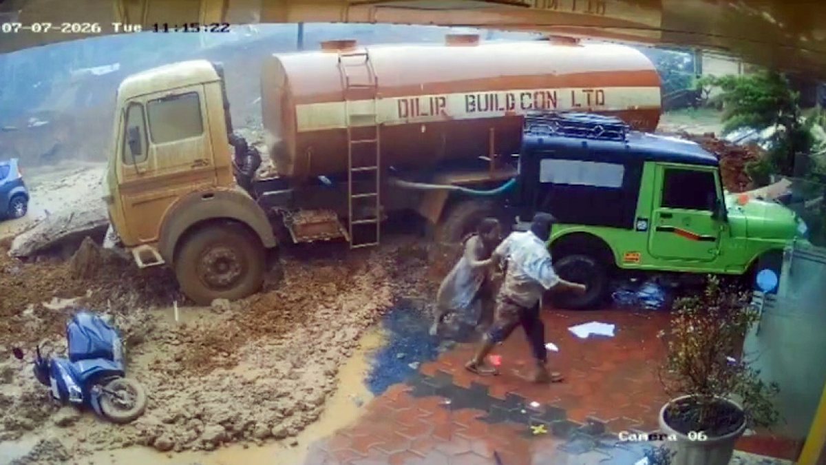 Wayanad landslide sweeps tanker truck across road as people flee