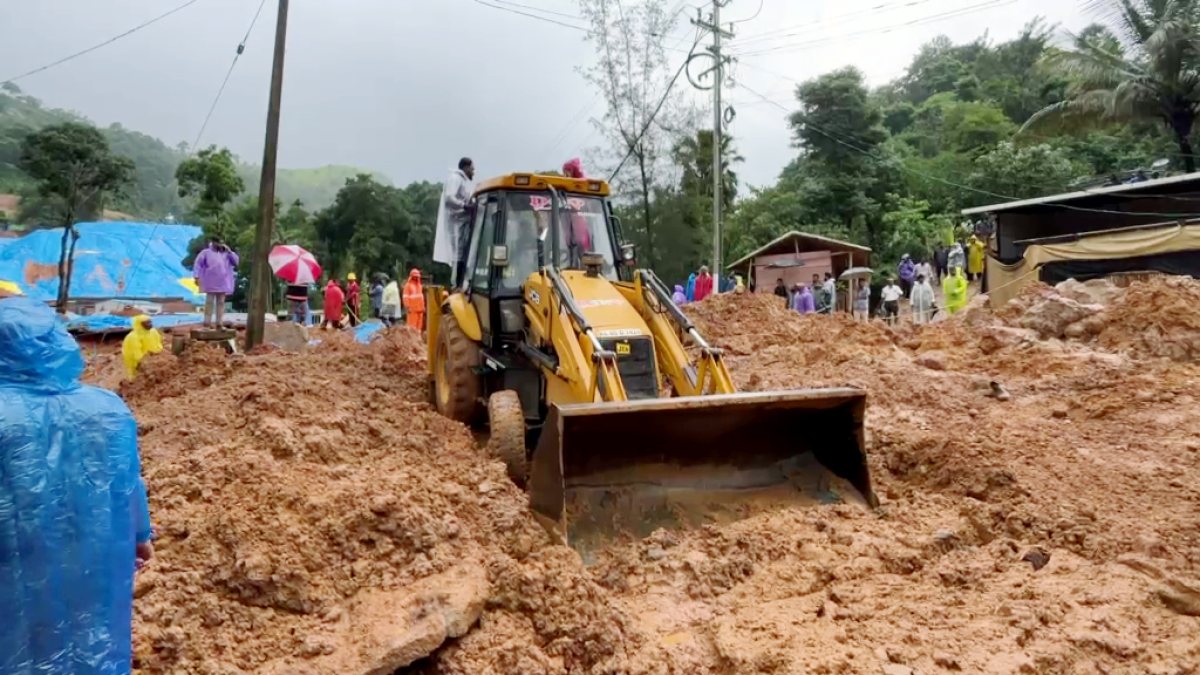 Debris clearance ongoing at Wayanad tunnel site after landslide