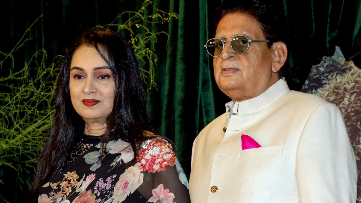 Bollywood actress Padmini Kolhapure at Anshula Kapoor's wedding reception