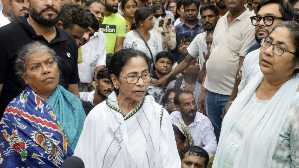 West Bengal Former Chief Minister Mamata Banerjee addresses to media, in…