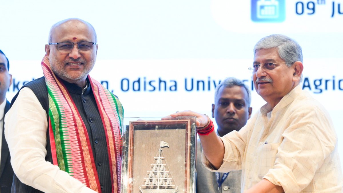 Vice president launches Letters of Authorisation for high seas fisheries