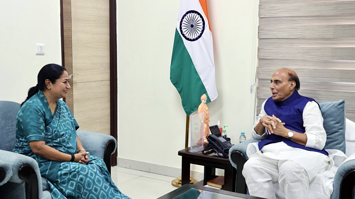 Delhi CM Rekha Gupta meets Rajnath Singh, extends birthday wishes
