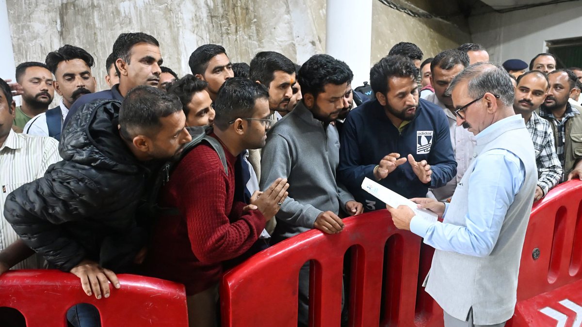 Himachal CM Sukhu listens to public concerns at Shimla hearing