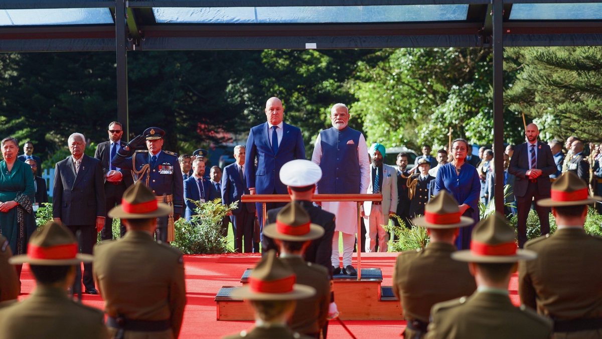 Modi receives Guard of Honour in Auckland