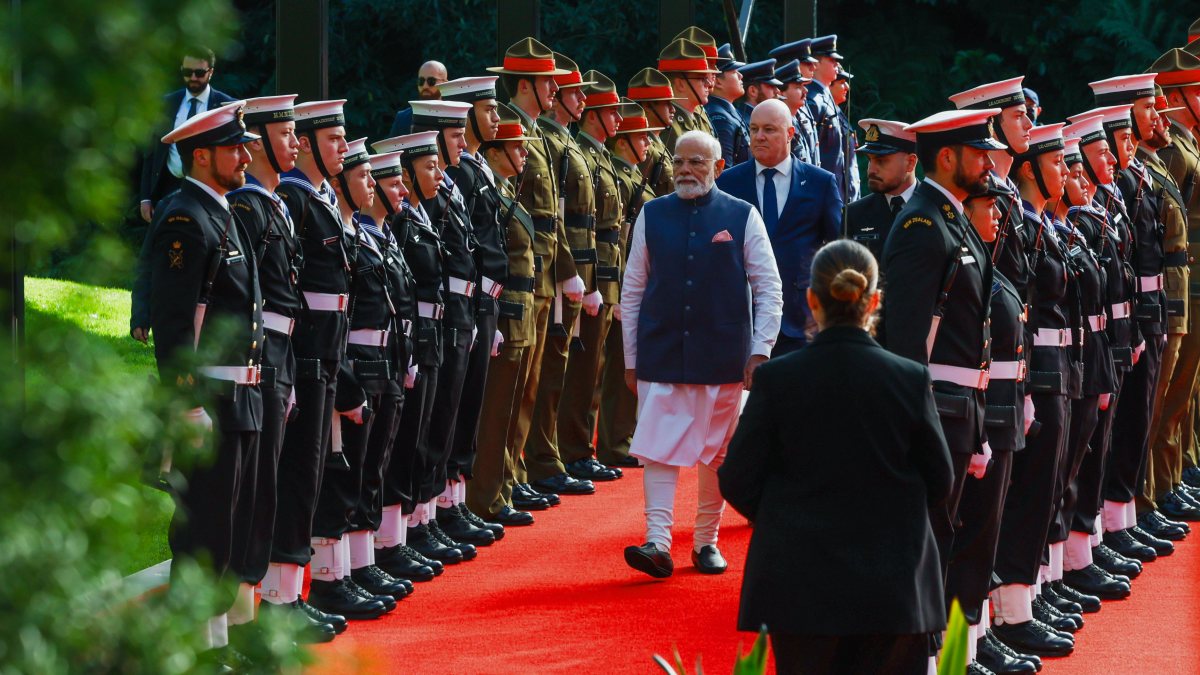 Modi receives Guard of Honour in Auckland