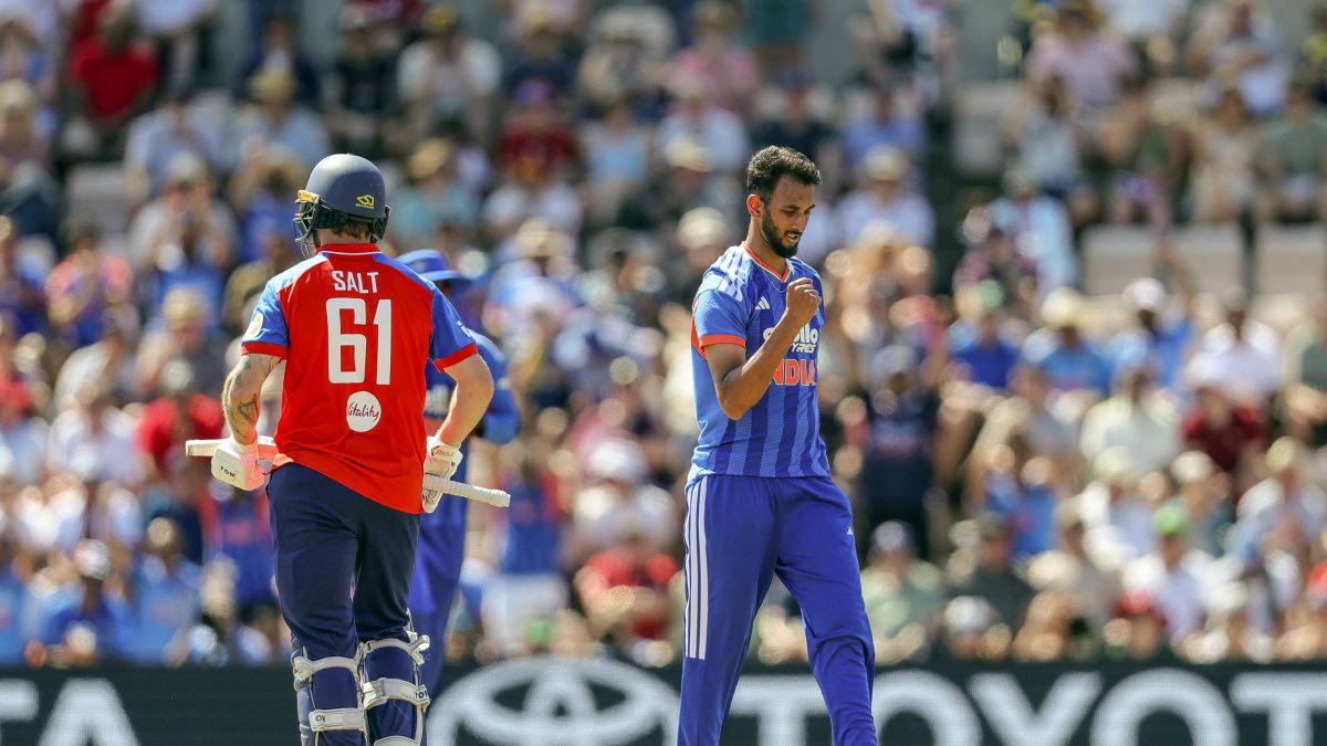 Prasidh Krishna celebrates Philip Salt's wicket in 5th T20I