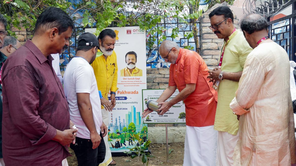 Vice President plants sapling under 'Ek Ped Maa Ke Naam' campaign